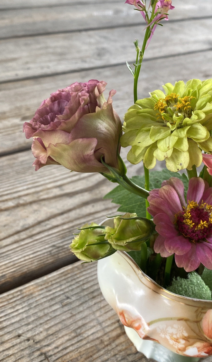 2024 Weekly Cut Flower Subscriptions (Local Pick Up/Delivery)